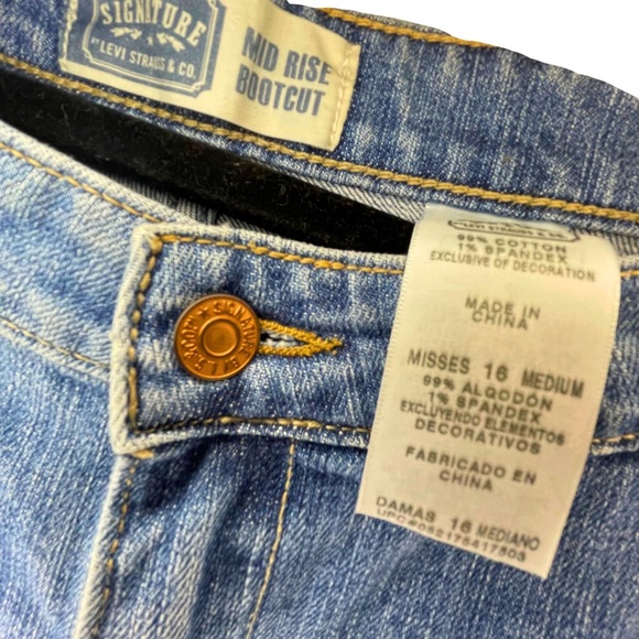 Signature Levi Strauss & Co Midrise Bootcut misses 16 Medium Waist 36” PRELOVED - Picture 3 of 10